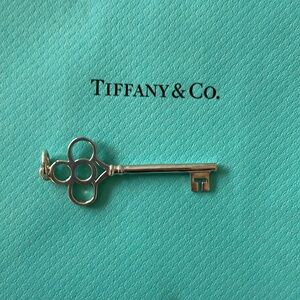 Tiffany & Co sterling silver 925 large crown key pendant